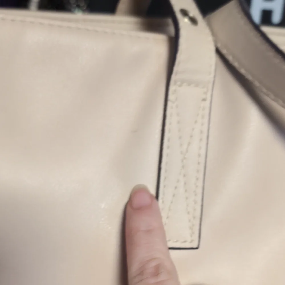 Classic Beige Tote with Rose Gold Metallic Accents - Picture 3 of 14